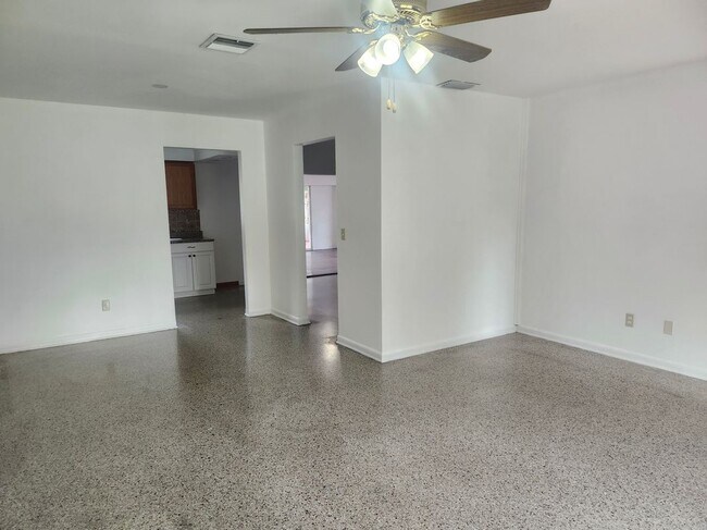 Building Photo - 7723 W Pocahontas Ave