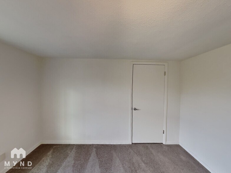 Building Photo - 2129 San Antonio St