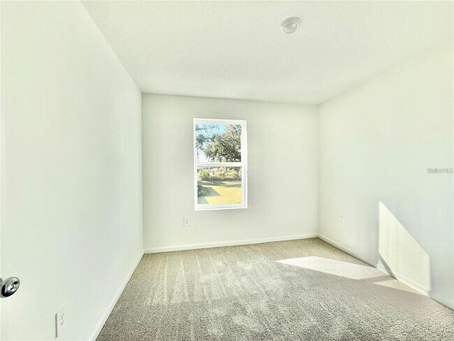 Building Photo - 3783 NE 30th Ter