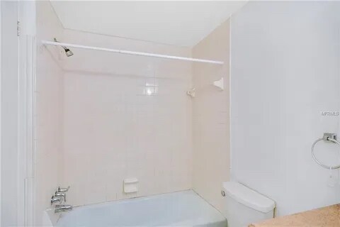 Building Photo - 2600 N Paula Dr