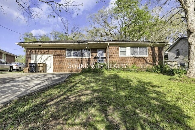 Building Photo - 6232 Henry Ford Dr