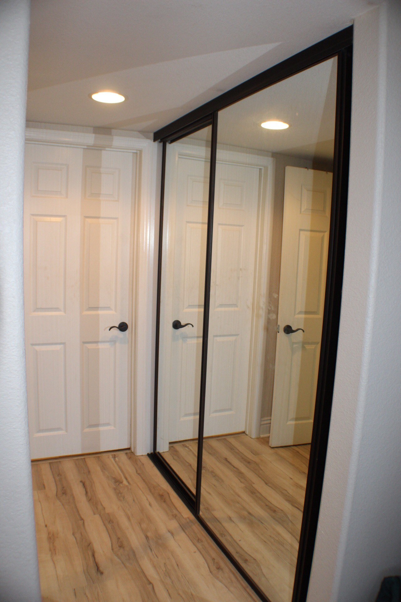 Building Photo - 3955 Nobel Dr