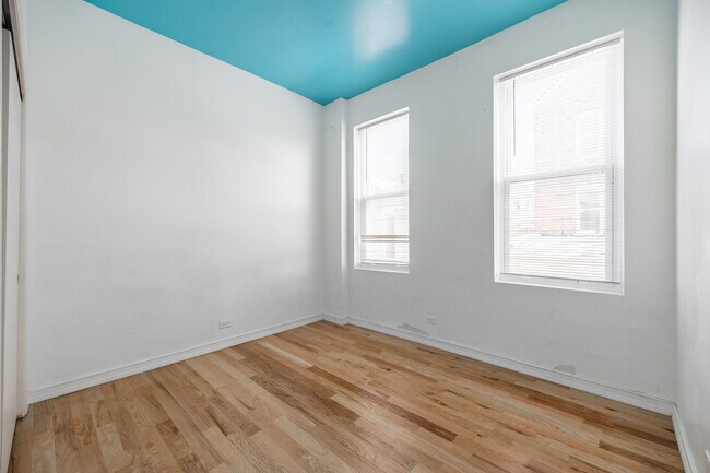 Building Photo - 3248 W 25th St