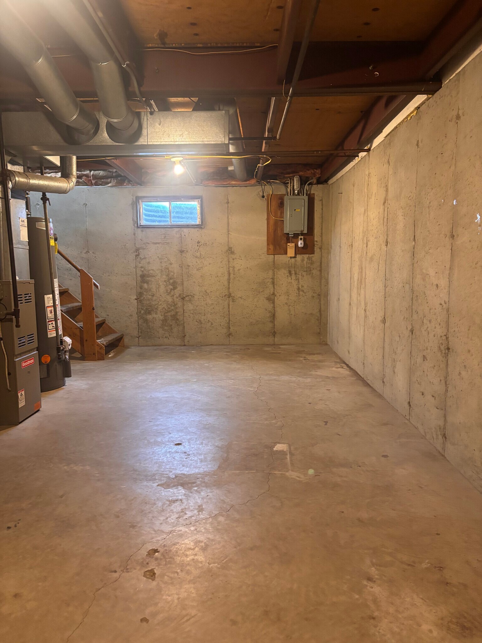 Building Photo - W557 Mary Ln