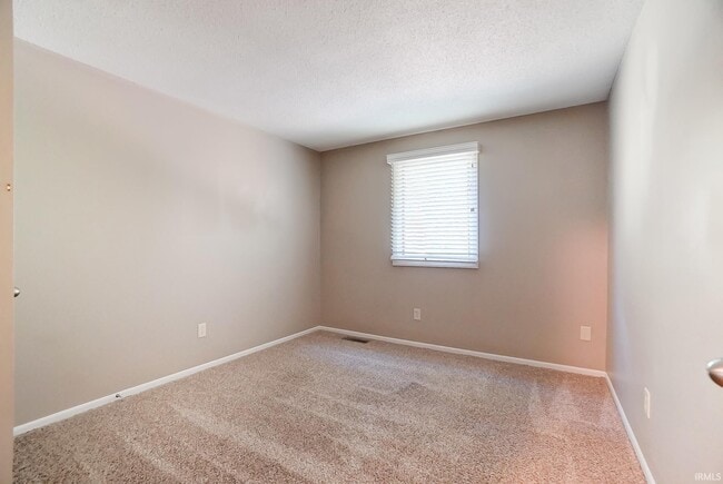 Building Photo - 5931 Spring Oak Ct