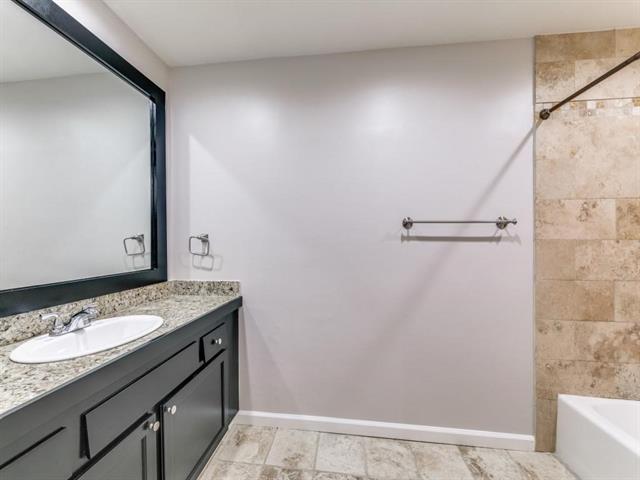 Building Photo - 6808 Eastridge Dr