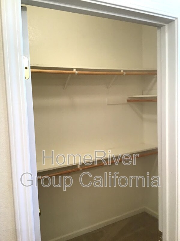 Building Photo - 1825 Acari Ave