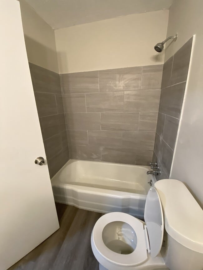 Building Photo - 4253 Ridgefield Ct