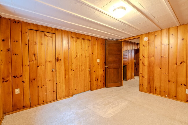 Building Photo - 6825 Xerxes Ave S