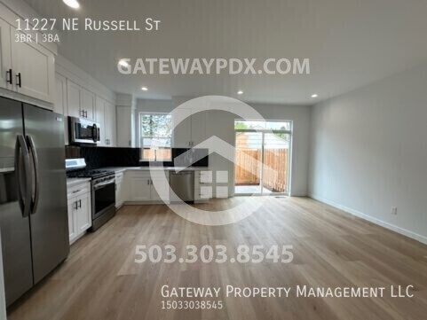Building Photo - 11227 NE Russell St
