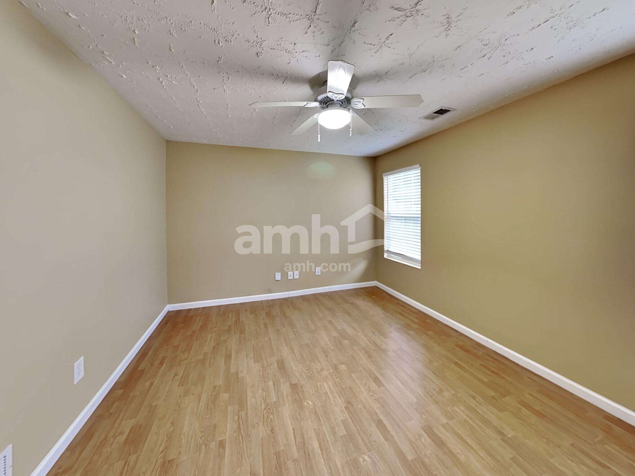 Building Photo - 2766 Lake Park Rdg E