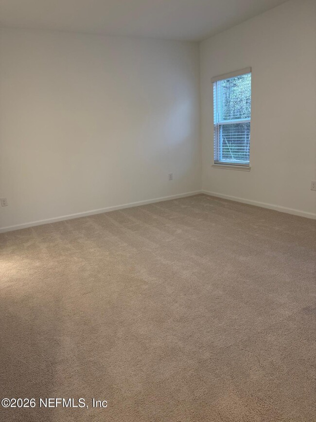 Building Photo - 624 Farmfield Dr