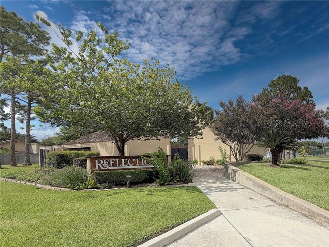 Building Photo - 13103 Waldemere Dr
