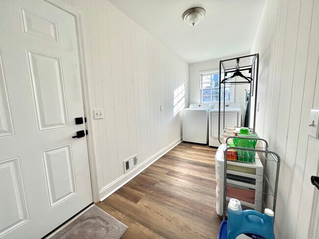Building Photo - 5254 Byers Rd