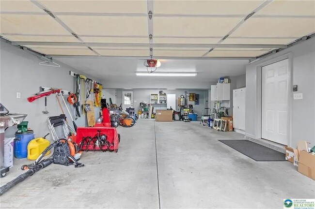 Building Photo - 2084 Johnston Dr