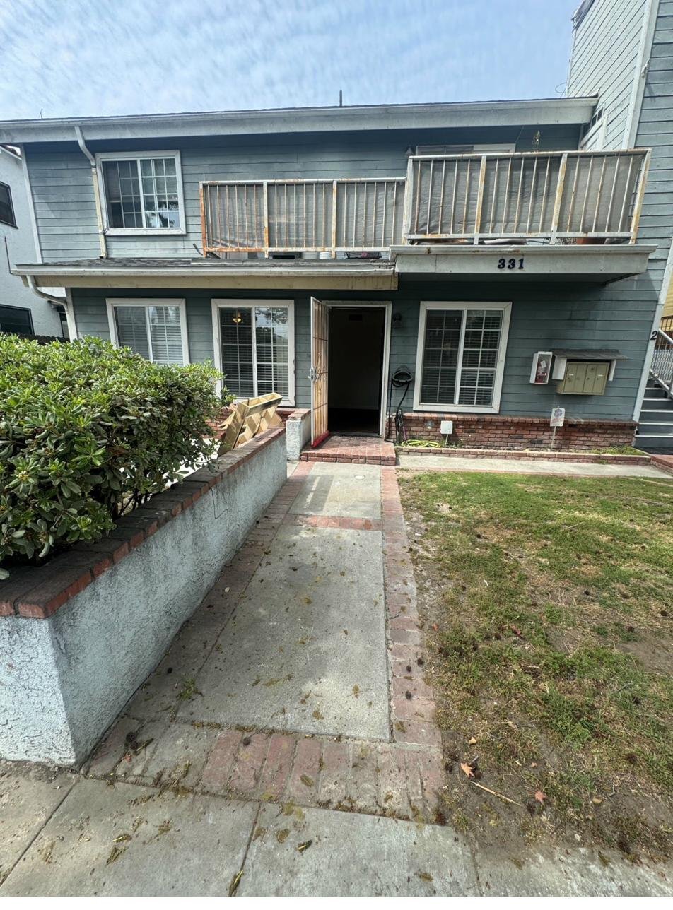Building Photo - 331 Newport Ave