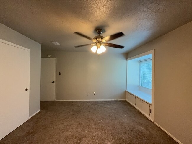 Building Photo - 603 Shelmar Dr
