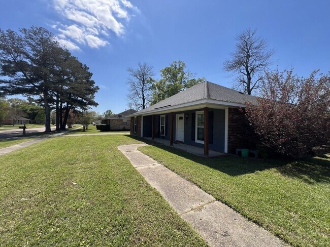 Building Photo - Spacious 5BR Home in Avalon – Dual Master Suites + Modern Updates!