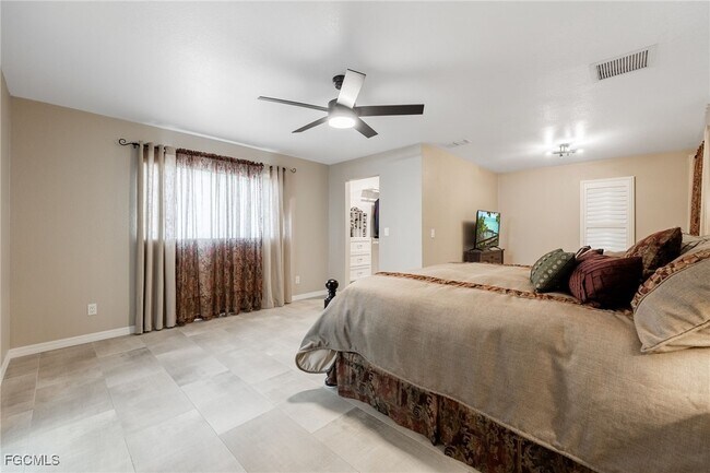 Building Photo - 1805 NW 7th Ave