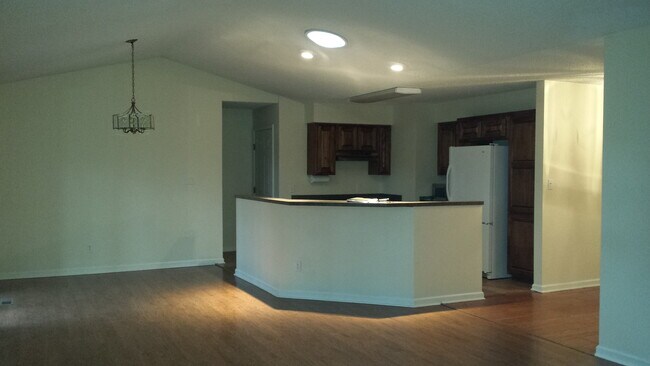 Building Photo - 34 Alta Way