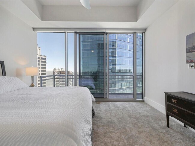 Building Photo - 1065 Peachtree St NE