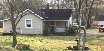 Building Photo - 710 Belleaire Ave