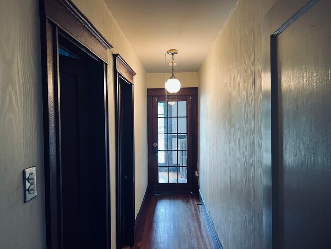 Building Photo - 214 Sabattus St