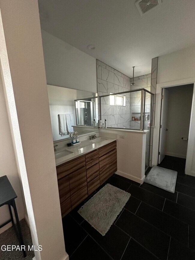 Building Photo - 13010 Terrington Ave