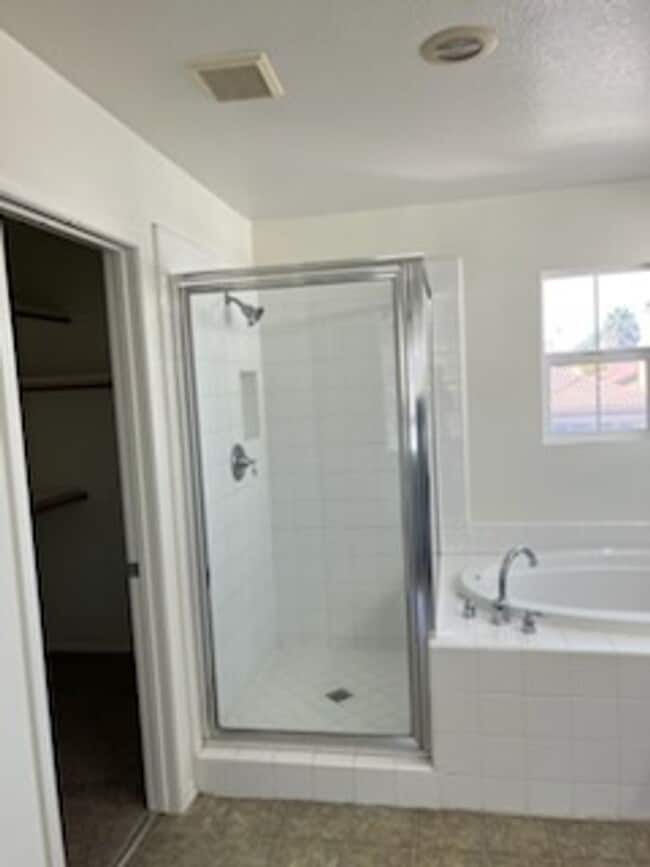 Building Photo - 4BD/2.5BATH FAMILY HOME-$4100 PER MO.