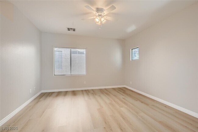 Building Photo - 648 W Vincents Dream Ave