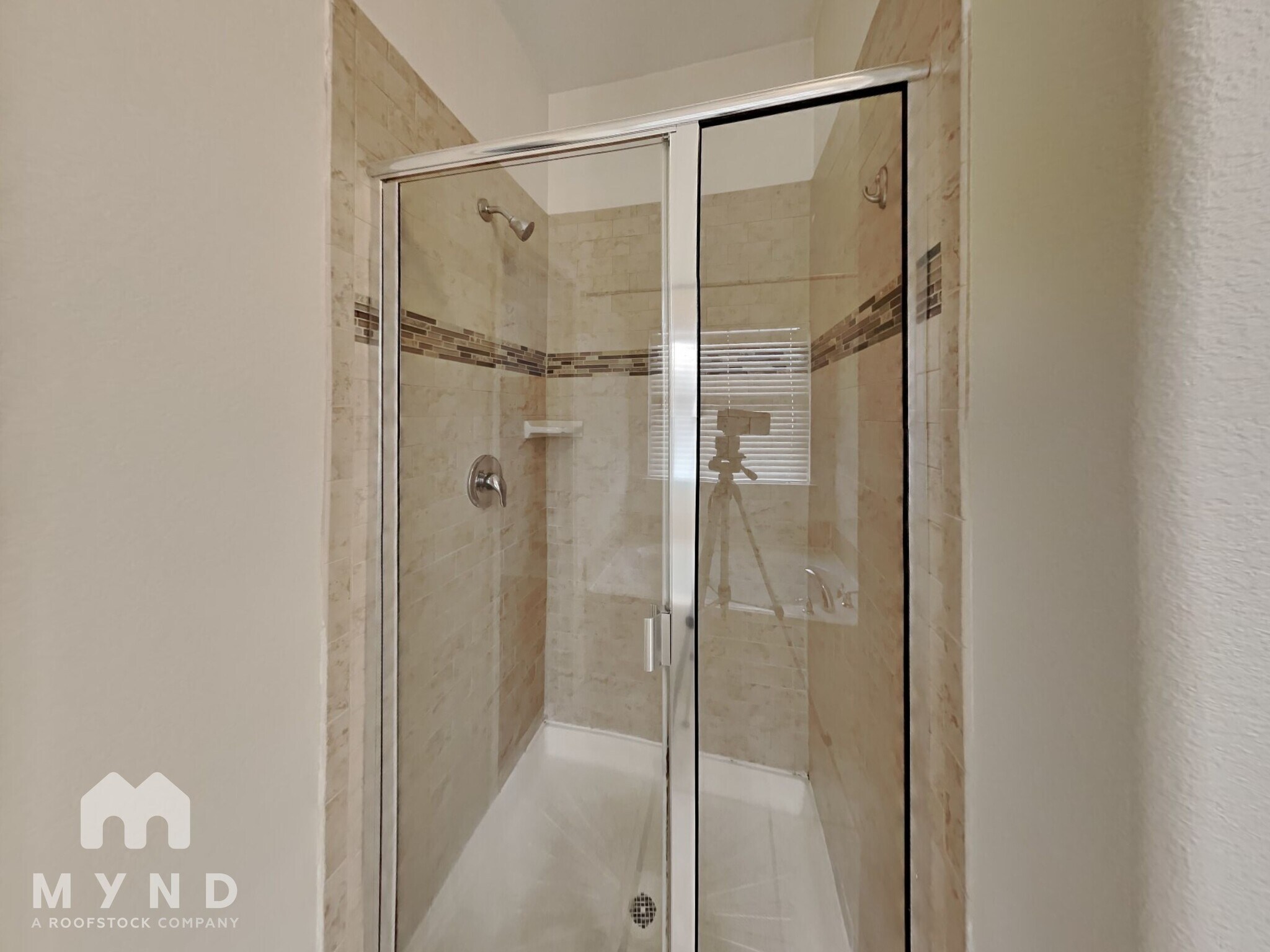 Building Photo - 5591 Coventry Drive