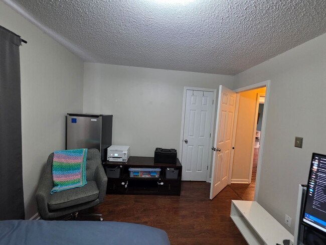 Building Photo - Welcome to Your Dream Retreat!