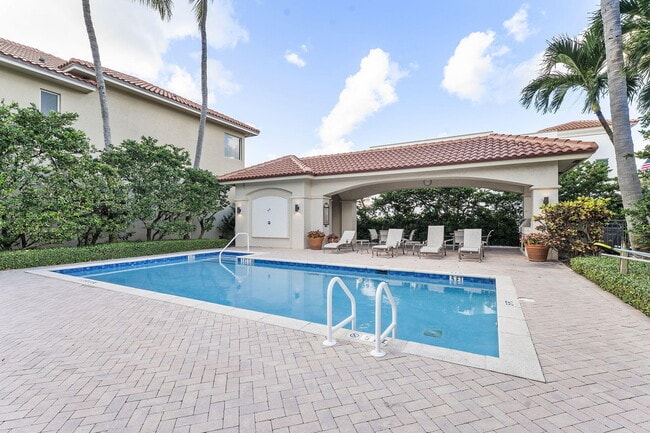 Building Photo - 3632 S Ocean Blvd