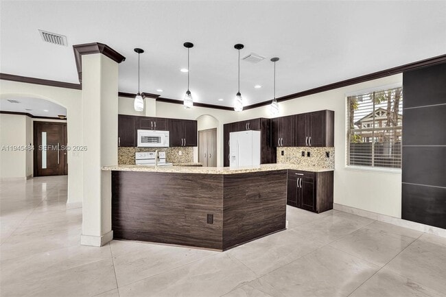 Building Photo - 1102 SW 149th Path