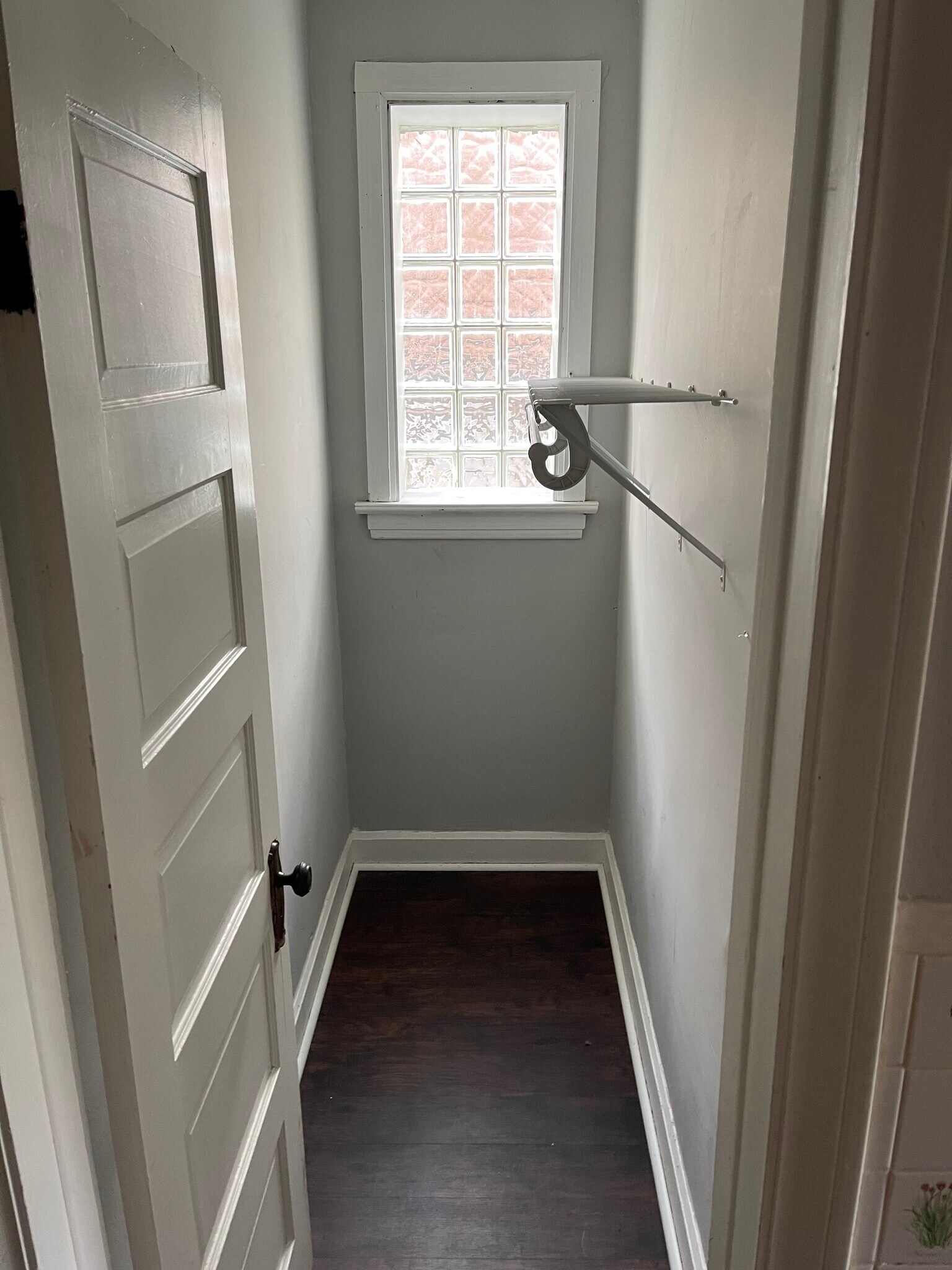 CLOSET 2 - 3141 N Central Park Ave