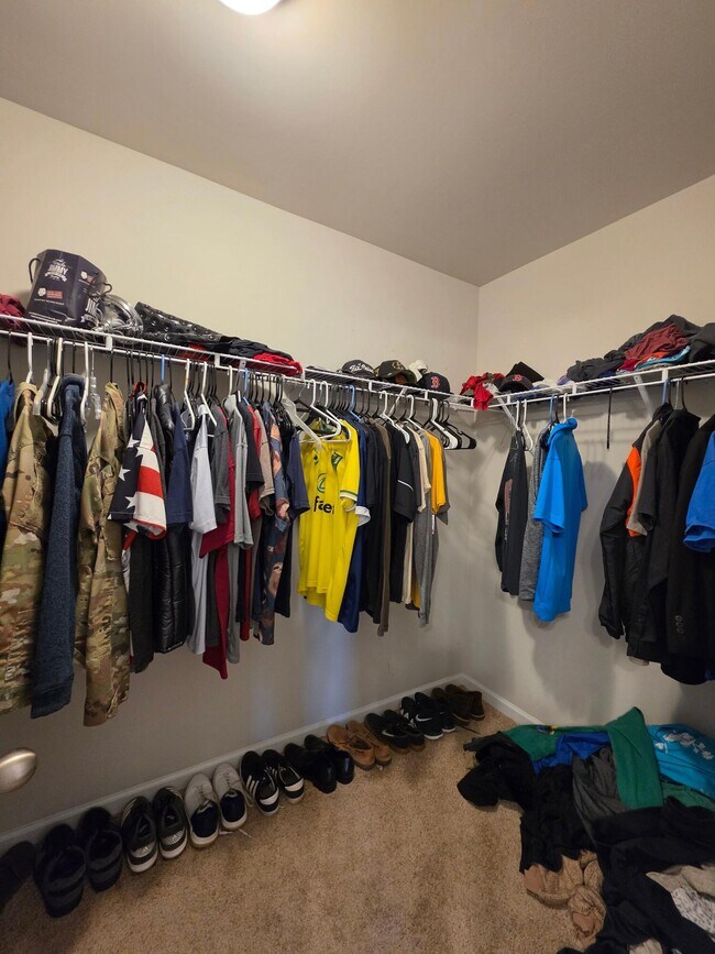 Building Photo - 147 Niblick Dr