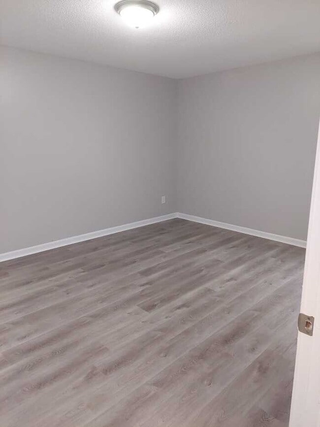 Building Photo - 5001 Whitworth Rd