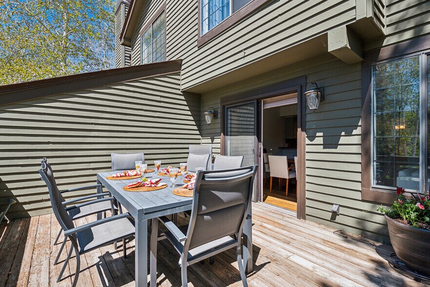 Building Photo - 3061 Fawn Dr