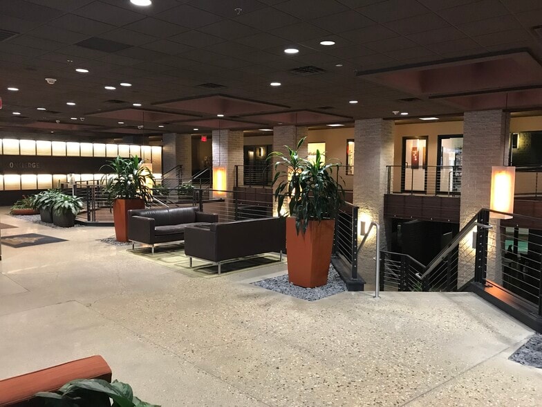 Lobby - 270 E Highland Ave