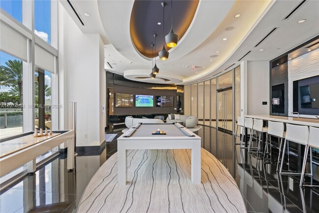 Building Photo - 851 NE 1st Ave