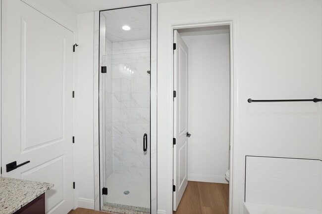 Building Photo - 10424 Tierra Santa Dr