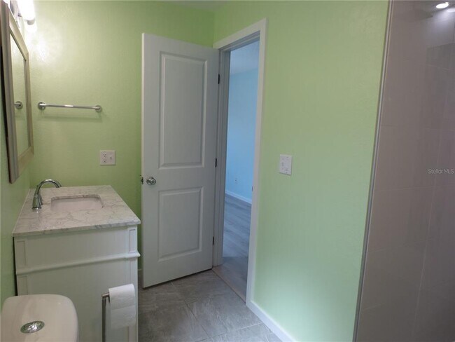 Building Photo - 1676 Caledonia Dr
