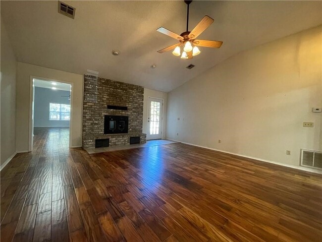 Building Photo - 13676 Cardinal Cir