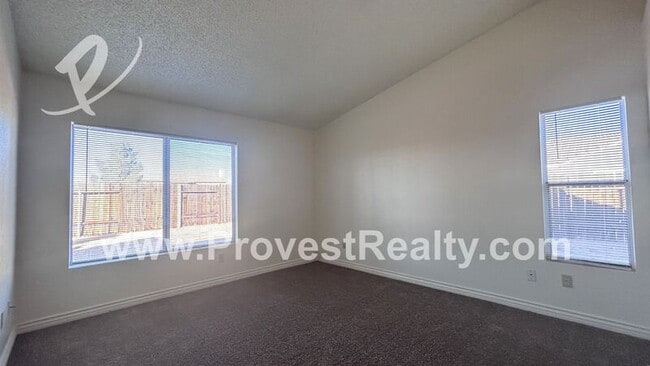 Building Photo - 16400 Nuevo Rd