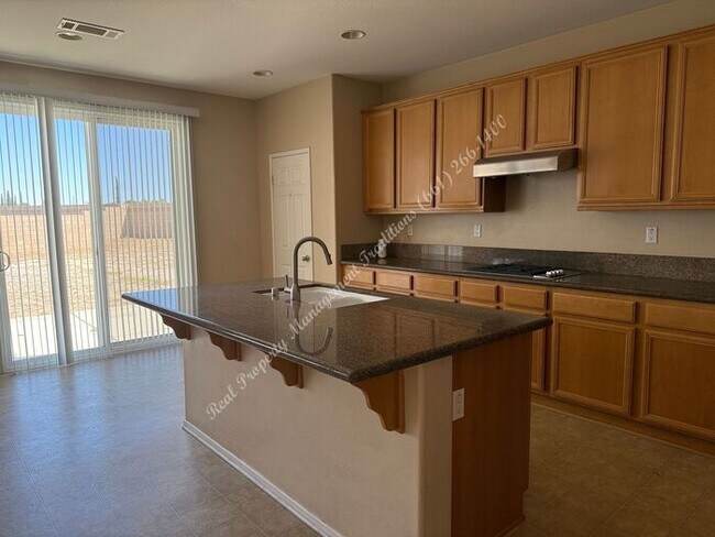 Building Photo - *** Please call us @ 661-266-1400 for information on availability, showings and applications proc...