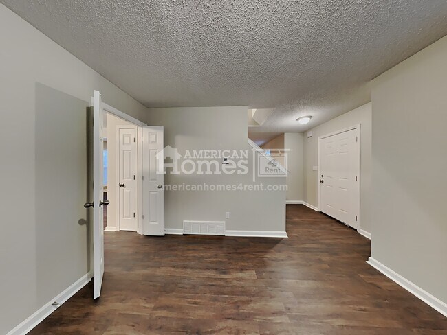 Building Photo - 7748 Parkmont Drive
