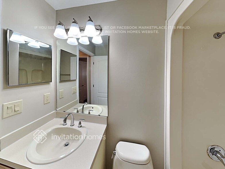 Building Photo - 244 Johns Glen Dr