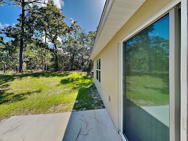 Building Photo - 2127 W Landmark Dr