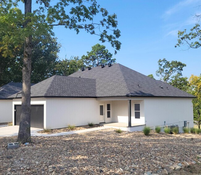 Building Photo - 1803 Aldersgate Rd