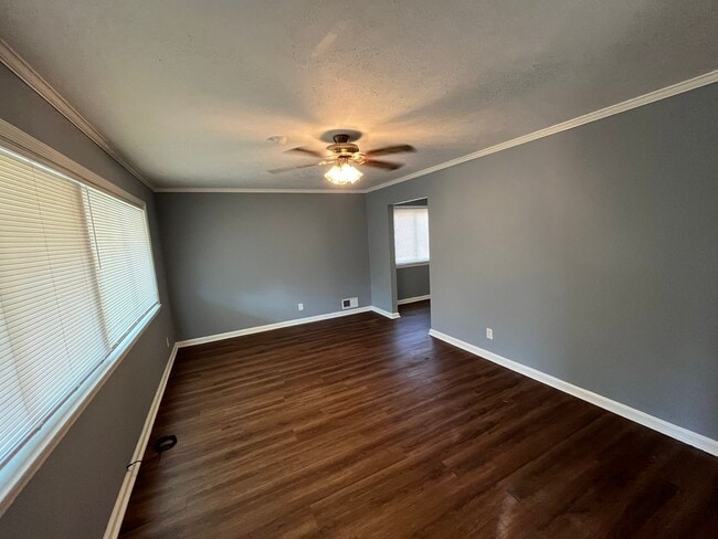 Building Photo - Great Family Home, Located off of Moon Road. Must See!!